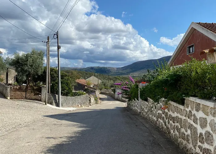 Casa De Alcaria (Leiria)